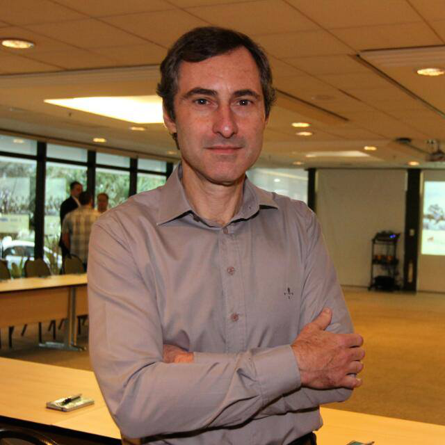 Newton Guimarães, Head Fundação de Dados