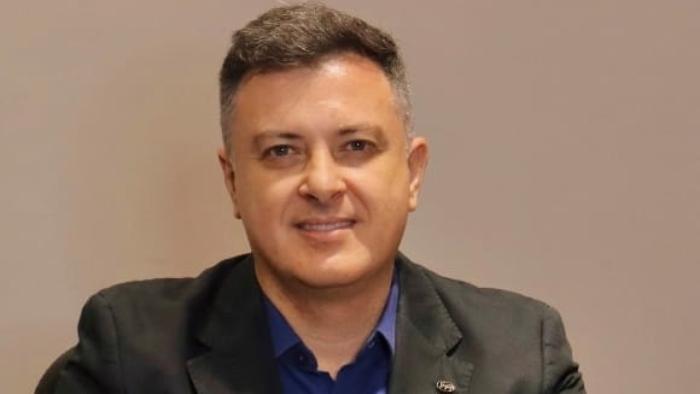 Conheça as especificidades, os desafios e as tendências para empresas que atuam no setor moveleiro atenderem clientes da forma ideal