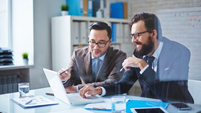 Consultoria empresarial: como saber qual o momento de contratar no setor moveleiro?