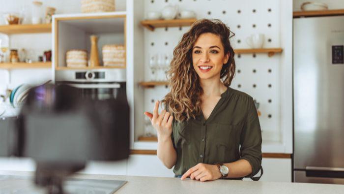 Marketing de influência: quais são as principais estratégias para empresas moveleiras?