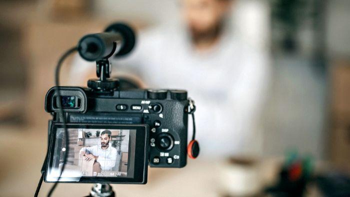 Influenciadores: quais são as principais estratégias para empresas moveleiras?