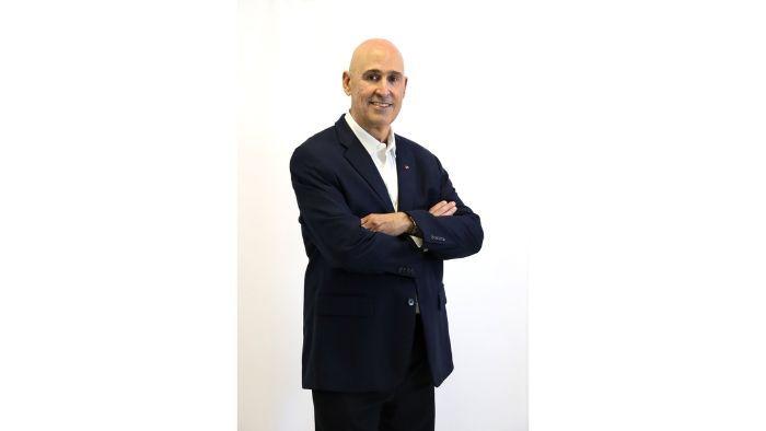 Como aplicar estratégias de gerenciamento de fatores macroambientais em empresas do setor moveleiro?