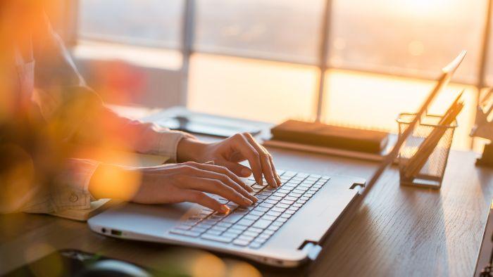 Descubra como contar histórias que conectam móveis a consumidores