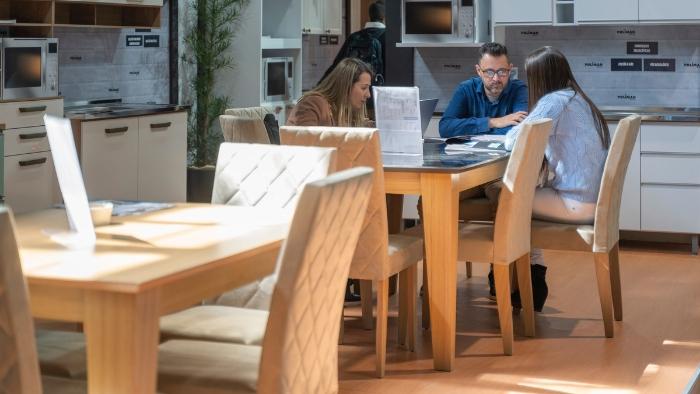 Feira moveleira em Bento Gonçalves, que começa nesta segunda-feira, tem 200 expositores e recebe a mostra do Prêmio Salão Design