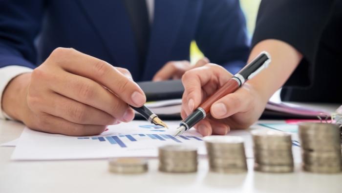 Radiografia do mercado de móveis: uma análise estratégica da enquete aplicada em fevereiro de 2025 e das perspectivas para o ano