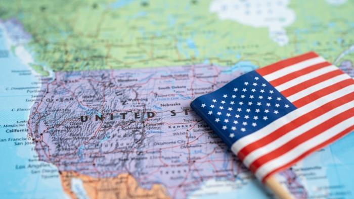 Embate Estados Unidos-China: navegando nas complexidades e oportunidades para o setor moveleiro