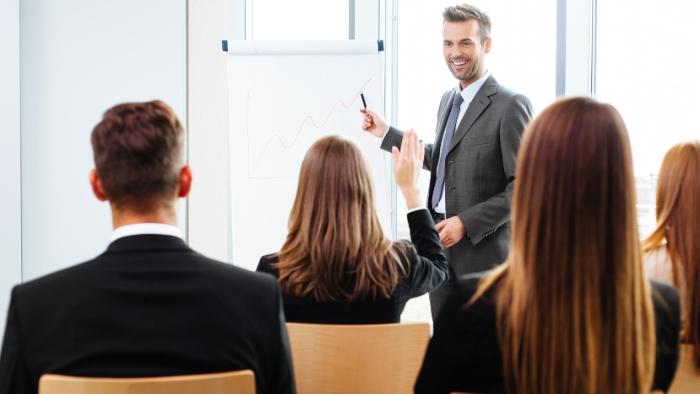 Como ter uma visão estratégica no setor moveleiro e ser capaz de adaptar a empresa às novas demandas e tendências?