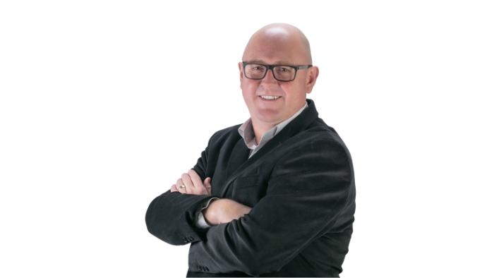 No primeiro dia de uma das maiores feiras do setor moveleiro, empresas como a Eucatex e a Sayerlack apresentam soluções para a indústria