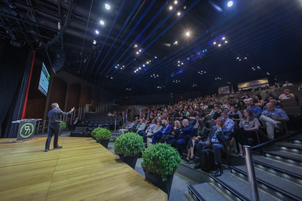 O Congresso Nacional Moveleiro reúne o setor em Curitiba nos dias 01 e 02 de outubro