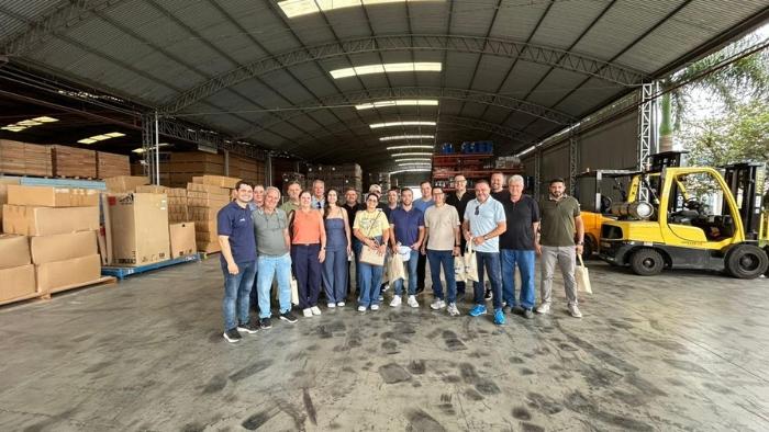 O intercâmbio técnico e institucional entre os polos moveleiros de Mirassol e Linhares