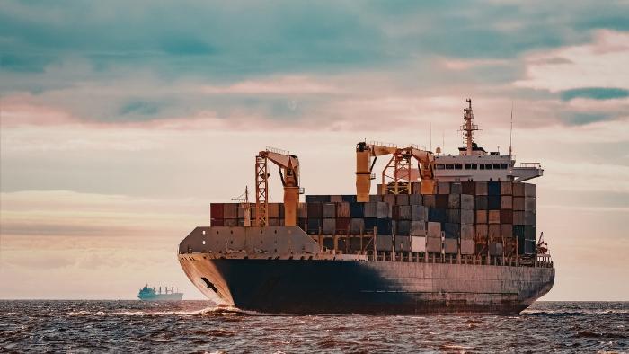 Quando a guerra no Golfo entra na fábrica: o novo choque de custos da indústria moveleira