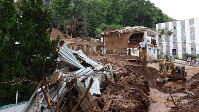 Solidariedade no setor moveleiro: Grupo Castor produz mais de 230 colchões para doar às famílias afetadas pelas chuvas em Juiz de Fora